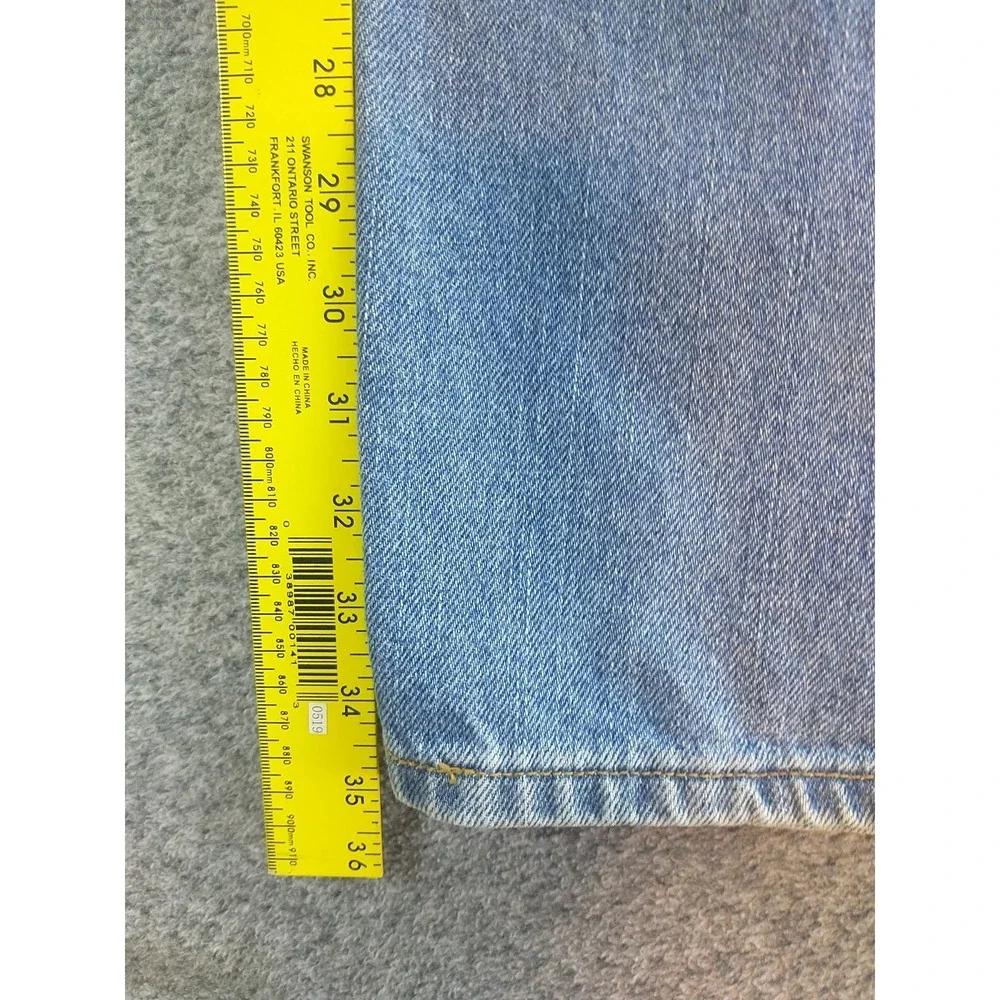 Levis 550 Relaxed Fit Jeans Men 40x35 Light Wash Blue Denim Tapered Leg 550-0260